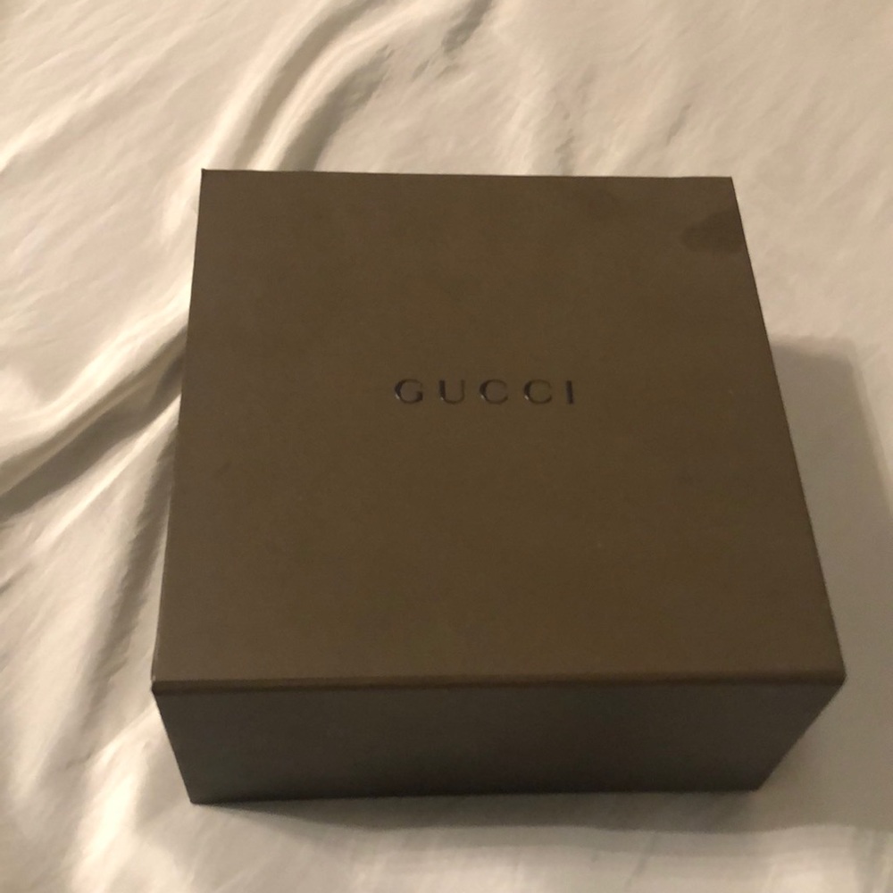 Gucci box
